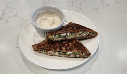 Лаваш з яйцем і тунцем